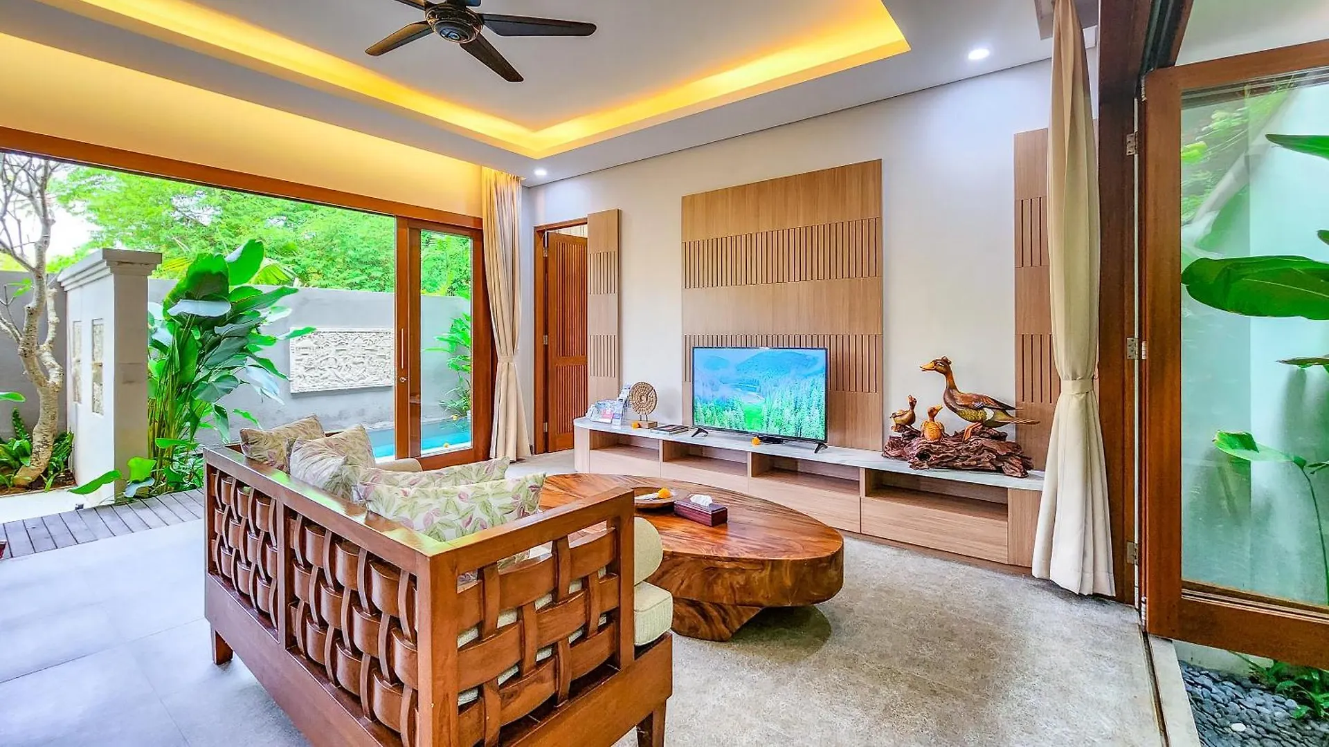 Casa De Gracia Sanur Beach By Nagisa Bali Villa